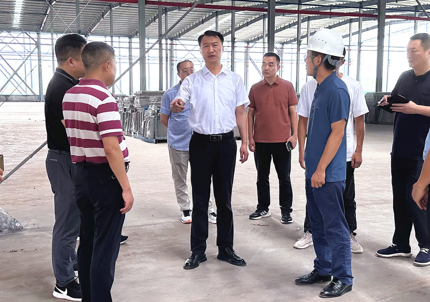 徐创军调研重点项目建设推进情况